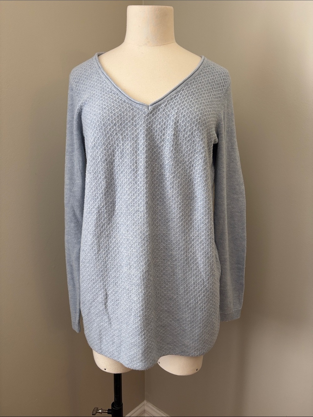 Stork & Babe Light Blue V-Neck Maternity Sweater Sz S